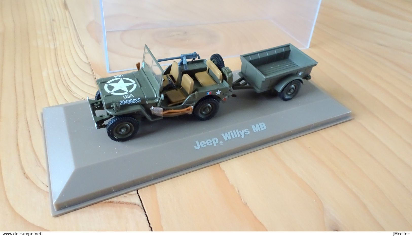 Véhicule Miniature Jeep Willys MB De La 2e DB Avec Remorque - Altri & Non Classificati