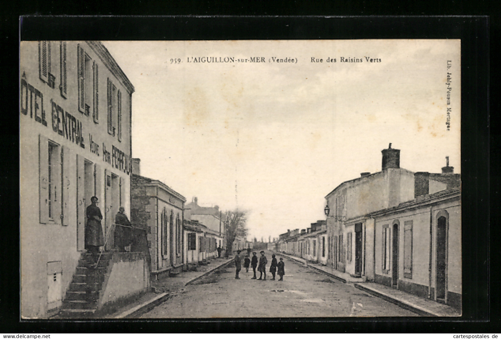 CPA L`Aiguillon-sur-Mer, Rue Des Raisins Verts  - Otros & Sin Clasificación