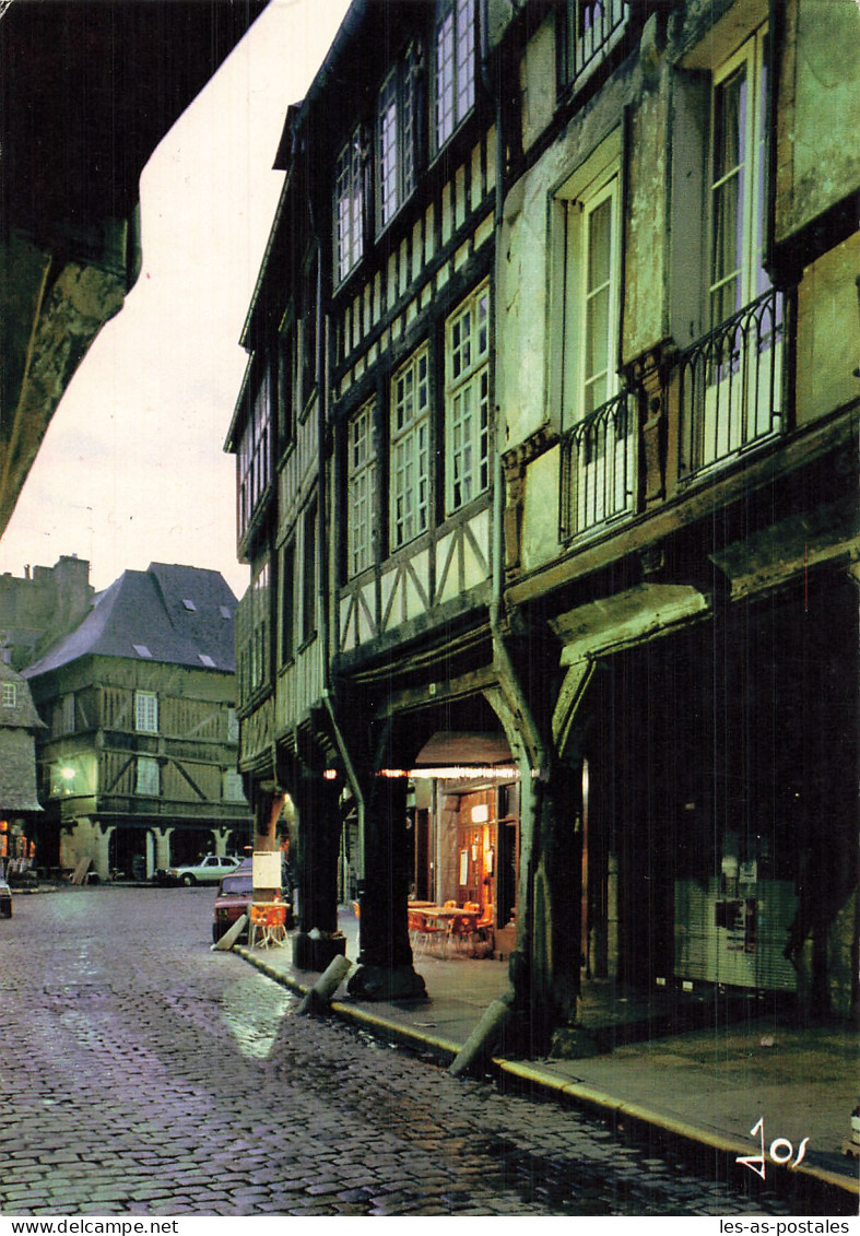 22 DINAN LA PLACE DE L APPORT MAISONS - Dinan