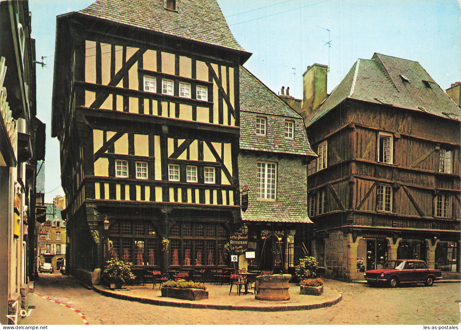 22 DINAN MAISONS A COLOMBAGES - Dinan