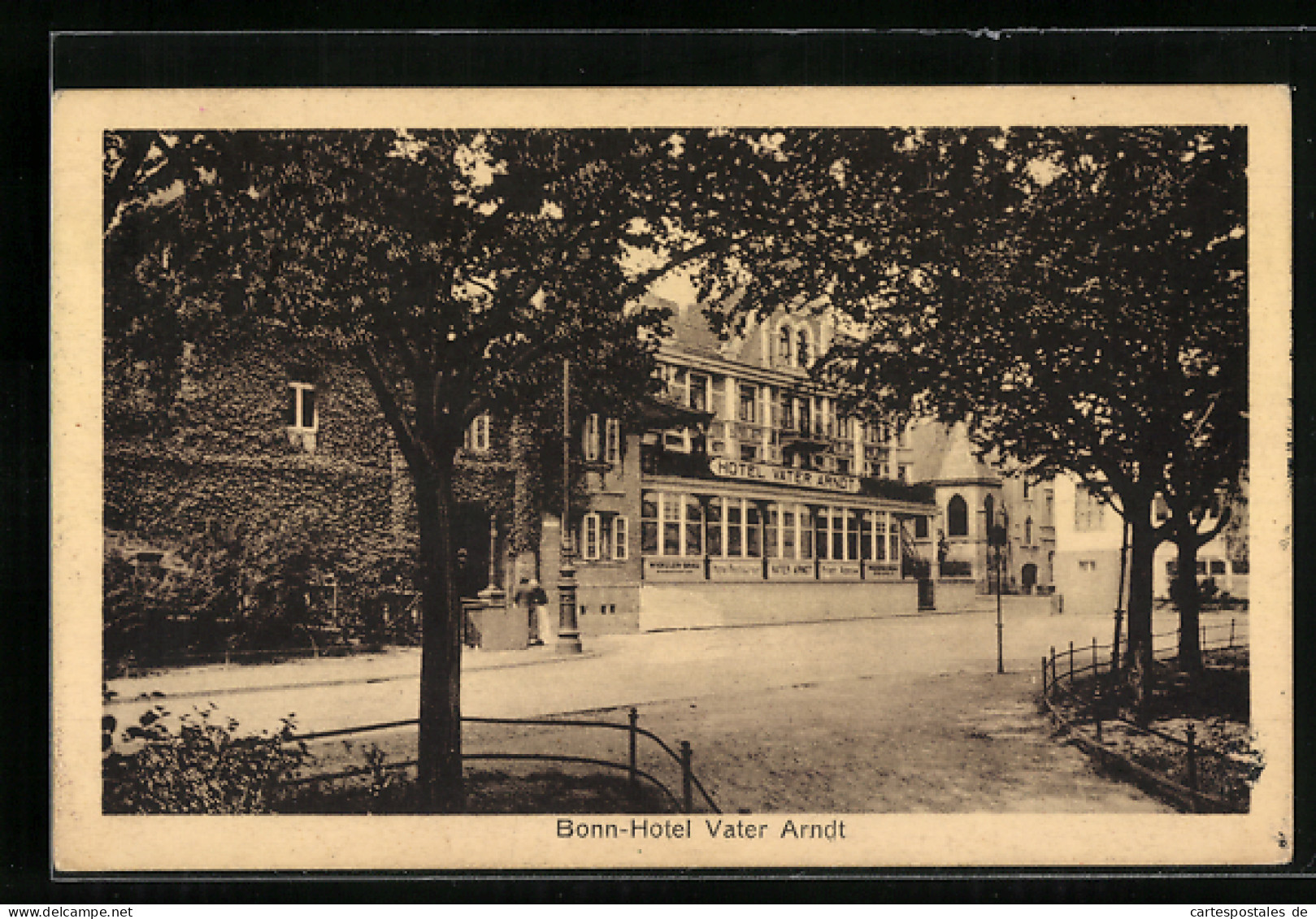 AK Bonn, Hotel Vater Arndt V. F. Adenaw  - Bonn