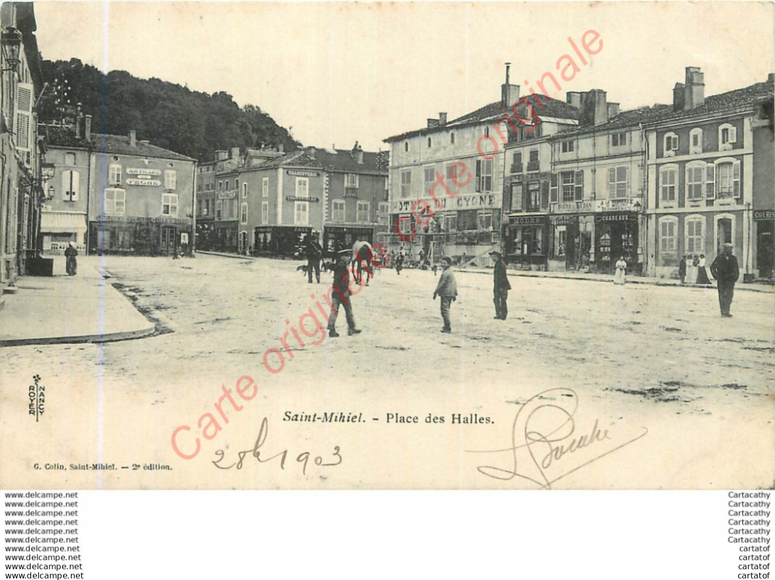 55.  SAINT MIHIEL .  Place Des Halles . - Saint Mihiel