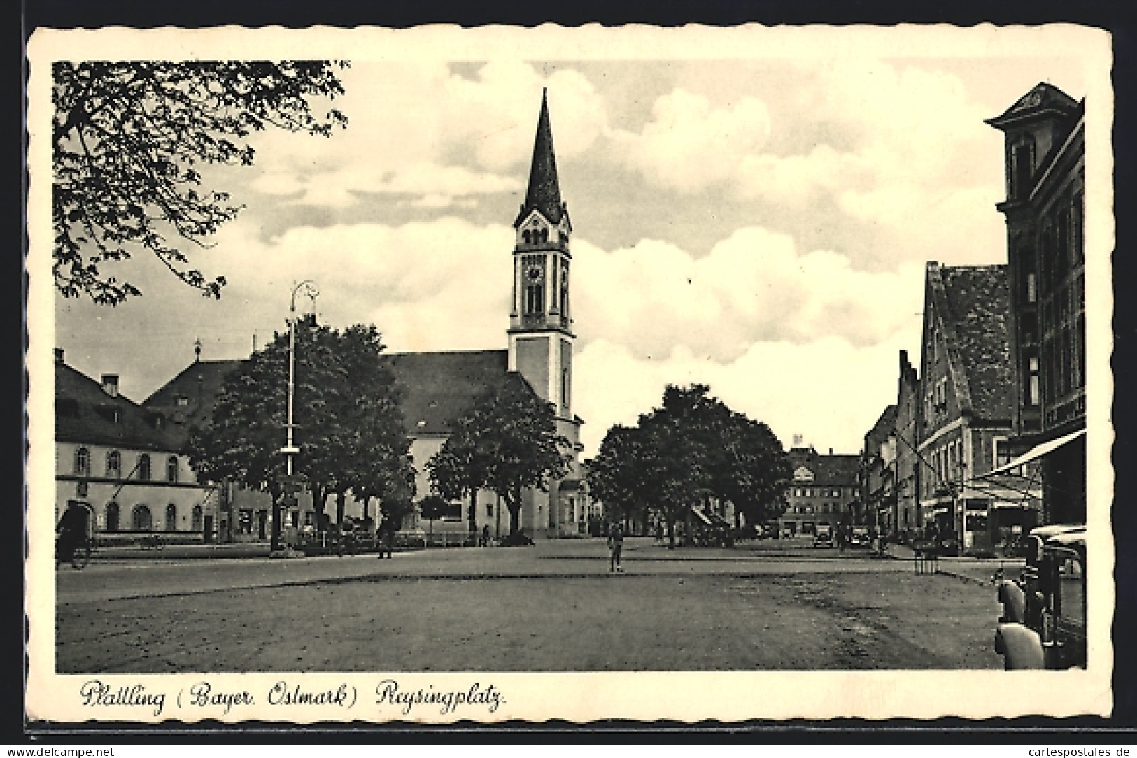 AK Plattling, Blick über Den Preysingplatz Mit Kirche  - Plattling