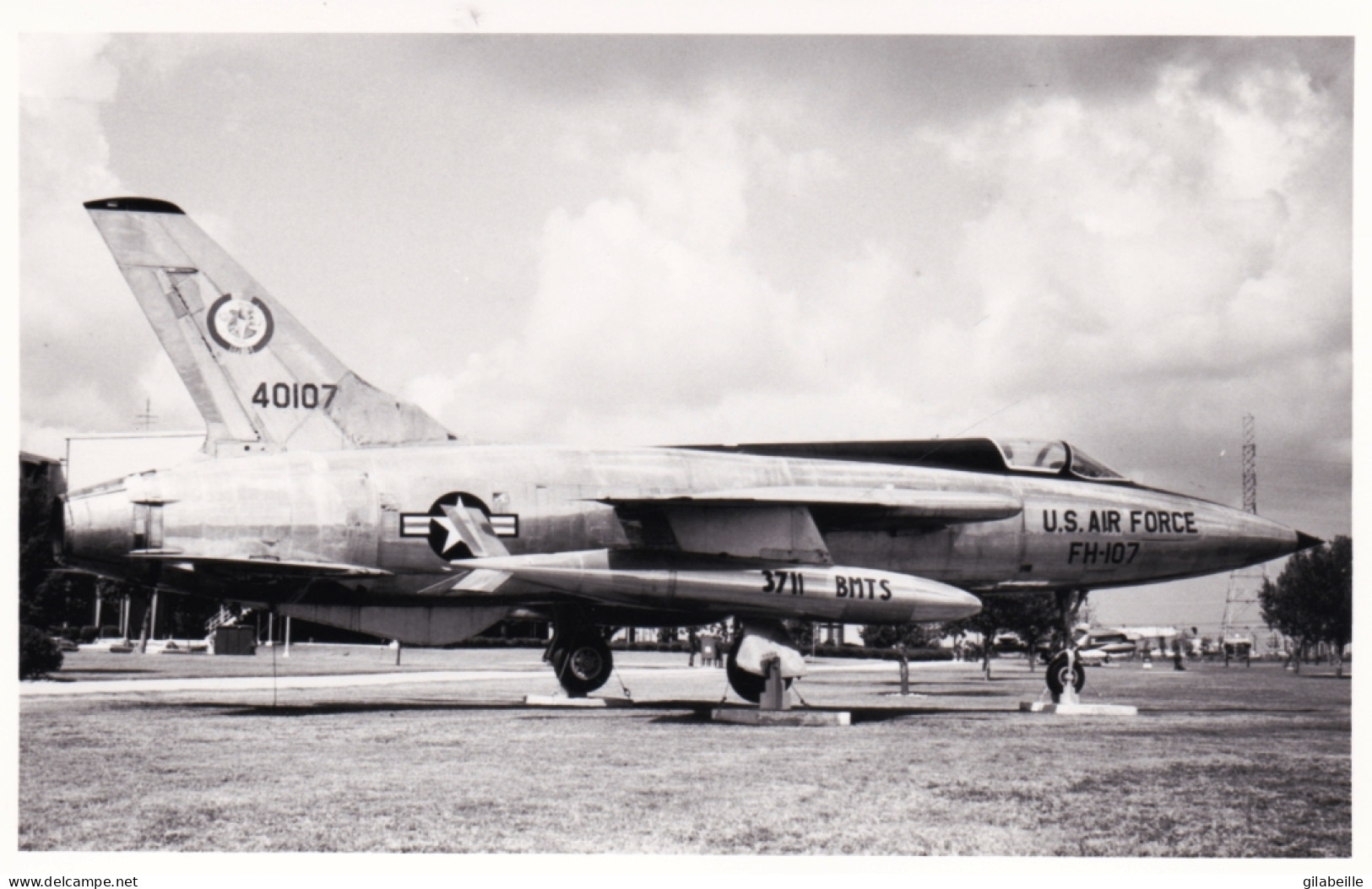 Photo Originale - Aviation - Militaria - Avion Republic F-105 Thunderchief - Aviación