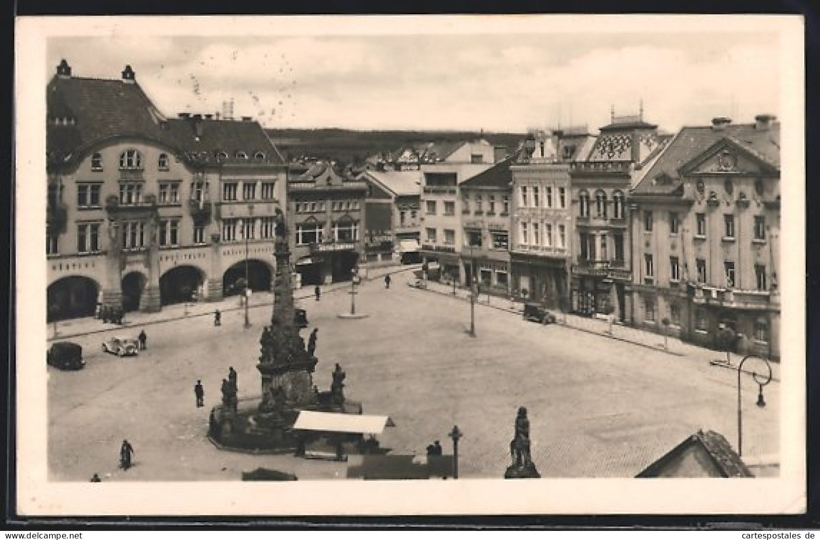 AK Dvur Králové Nad Labem, Námesti, Hotel Central, Hotel Veselý, Sporitelna  - República Checa