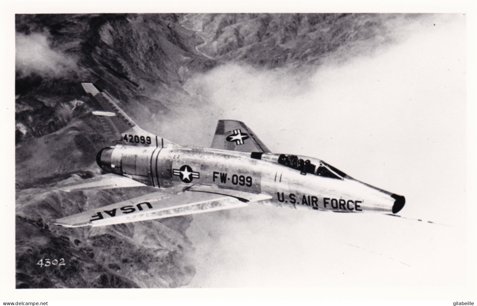 Photo Originale - Aviation - Militaria - Avion North American F-100 Super Sabre En Vol - US AIR FORCE - Aviación