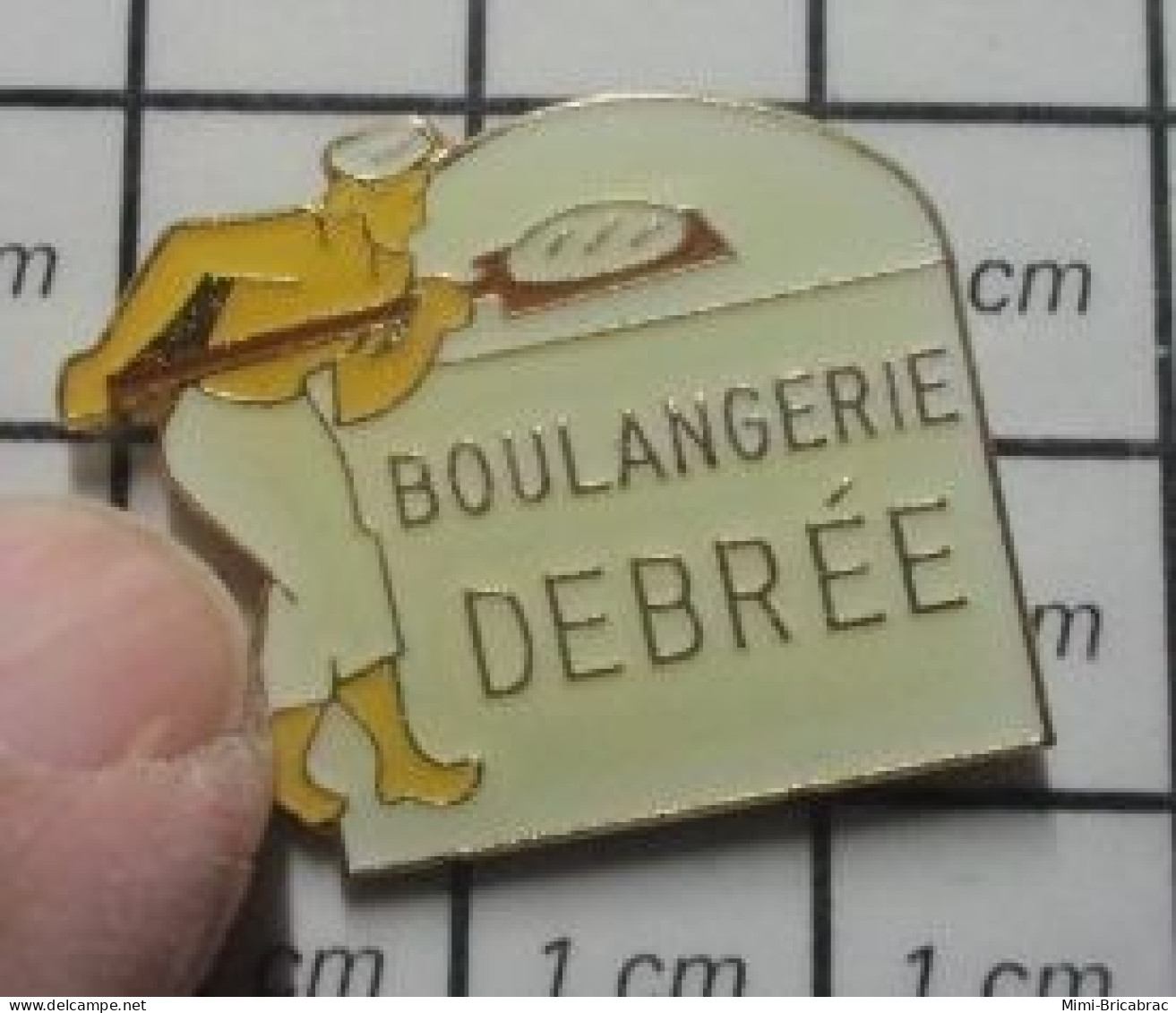 1315B Pin's Pins / Beau Et Rare / ALIMENTATION / BOULANGER FOUR BOULANGERIE DEBREE Jean Louis Ou Michel ? - Alimentación