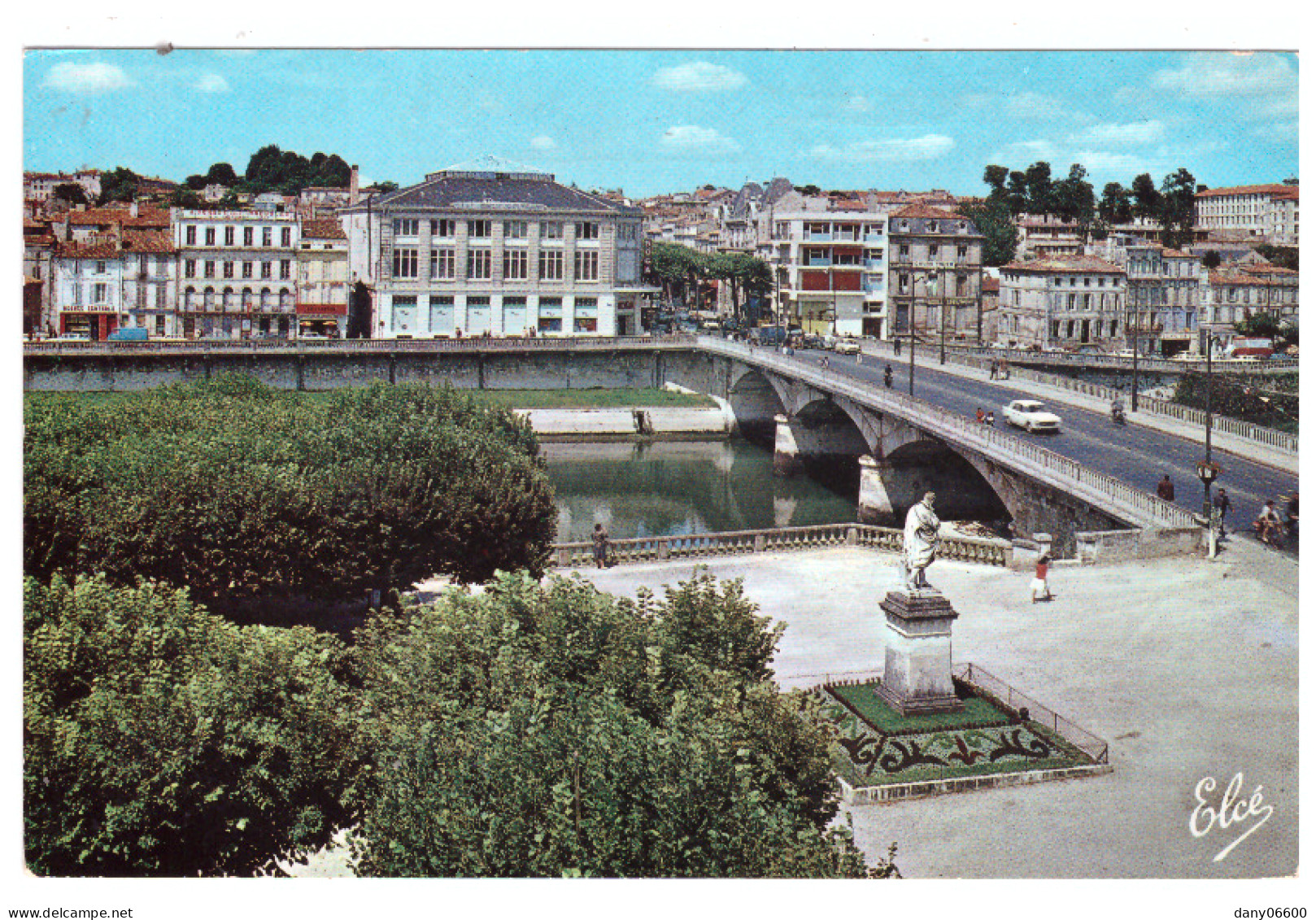 SAINTES Le Pont Sur La Charente Vers Centre Ville (carte Photo Animée) - Saintes