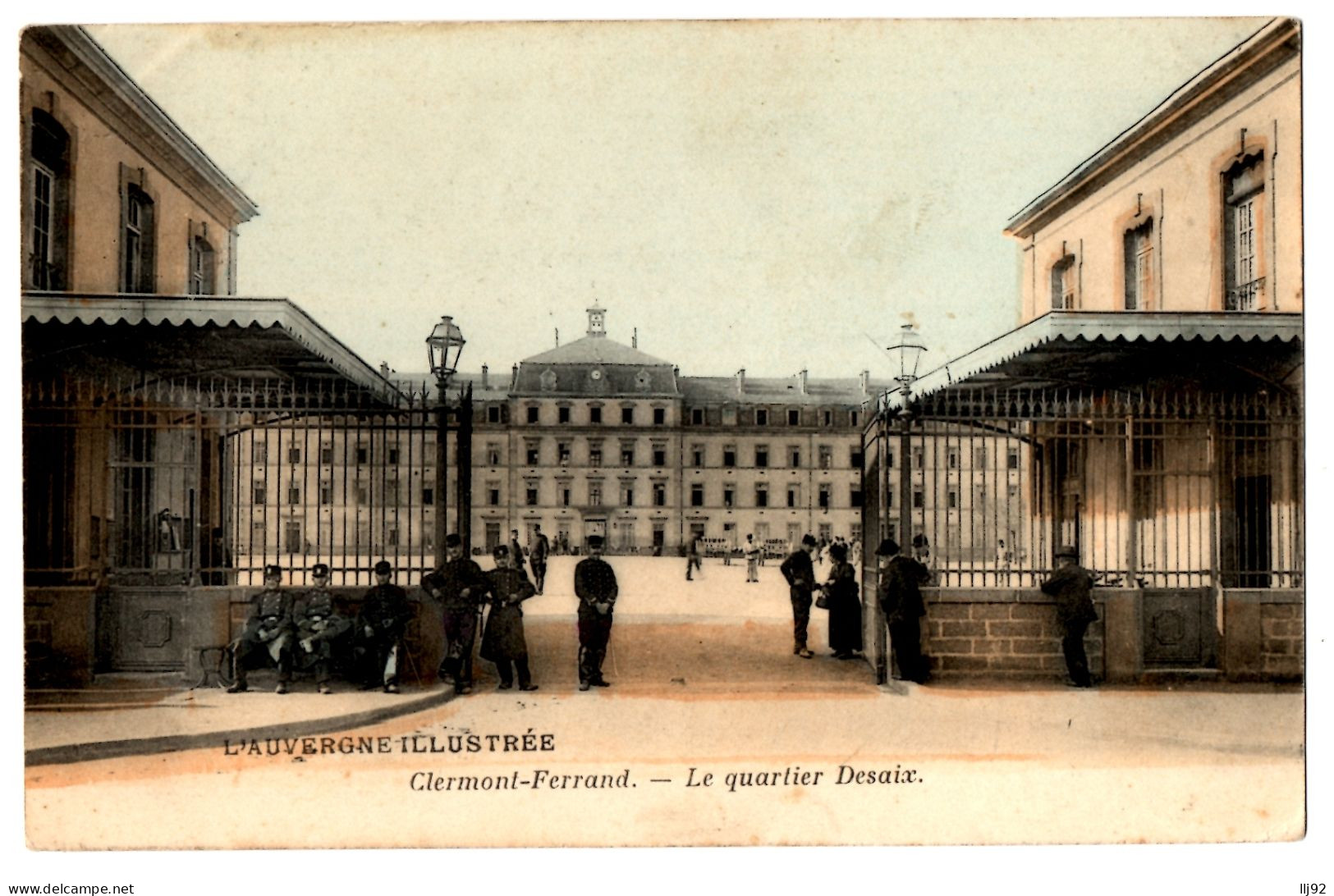 CPA CLERMONT-FERRAND (63) - Le Quartier Desaix - L'Auvergne Illustrée - Kazerne