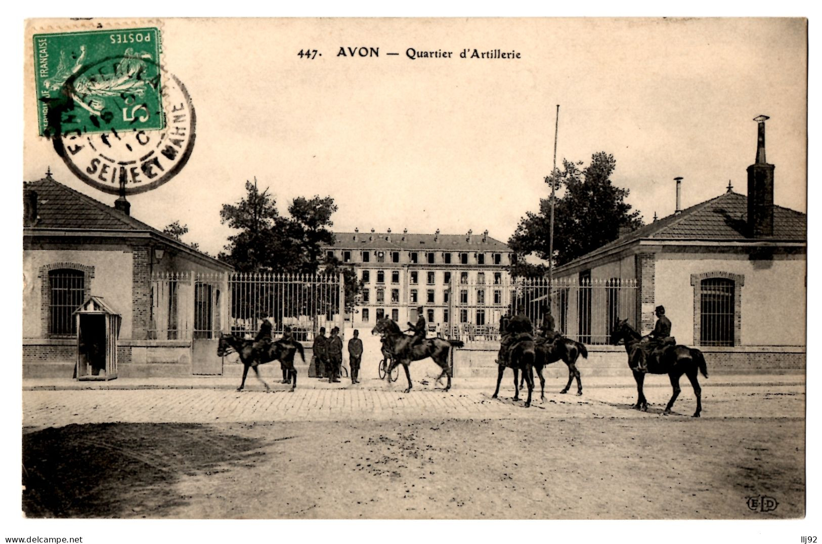 CPA AVON (77) - 447. Quartier D'Artillerie (animée) - ELD - Kazerne