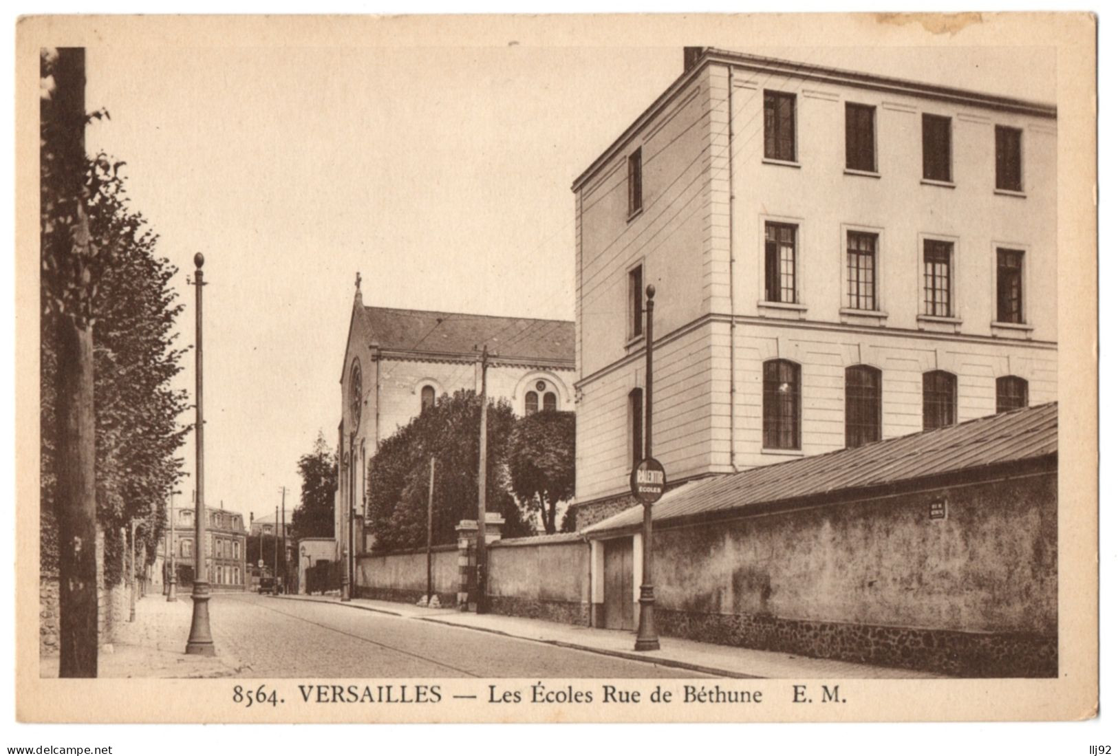 CPA 78 - VERSAILLES (Yvelines) - 8564. Les Ecoles Rue De Béthune - E. M. - Versailles