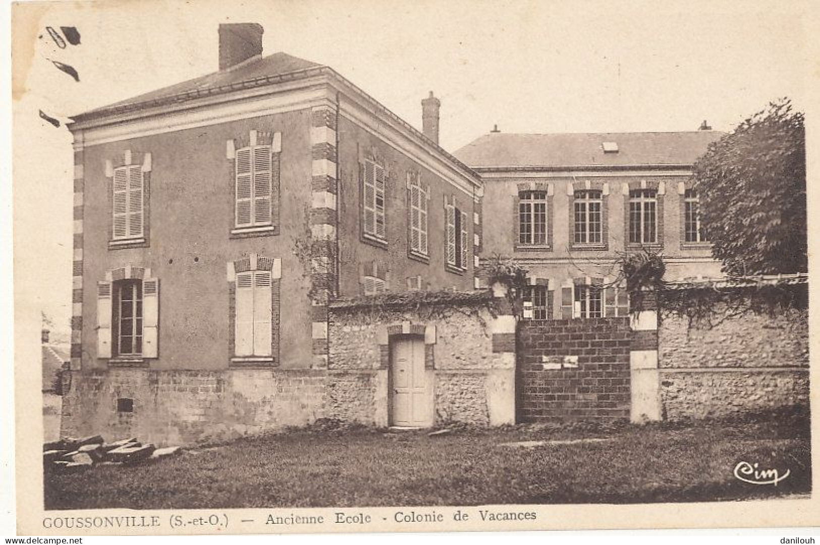78 // GOUSSONVILLE   Ancienne école - Colonie De Vacances - Sonstige & Ohne Zuordnung