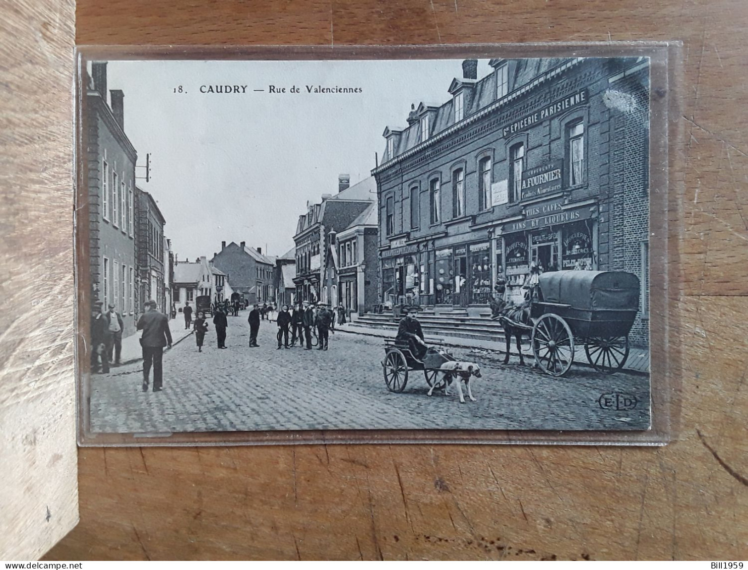 Caudry Rue De Valenciennes Attelage De Chien - Caudry