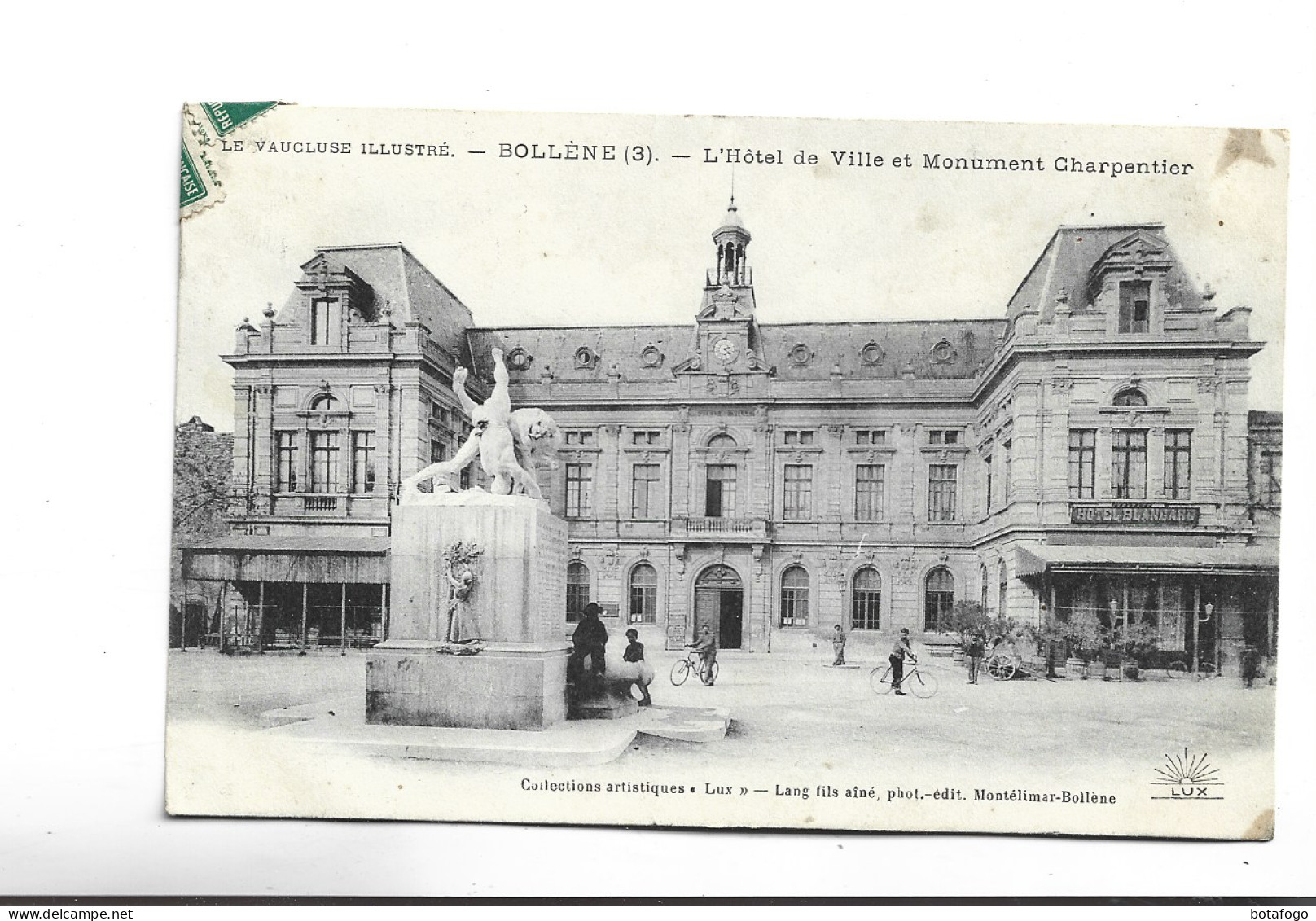 CPA DPT 84 84 BOLLENE, L HOTEL DE VILLE ET MONUMENT CHARPENTIER - Bollene