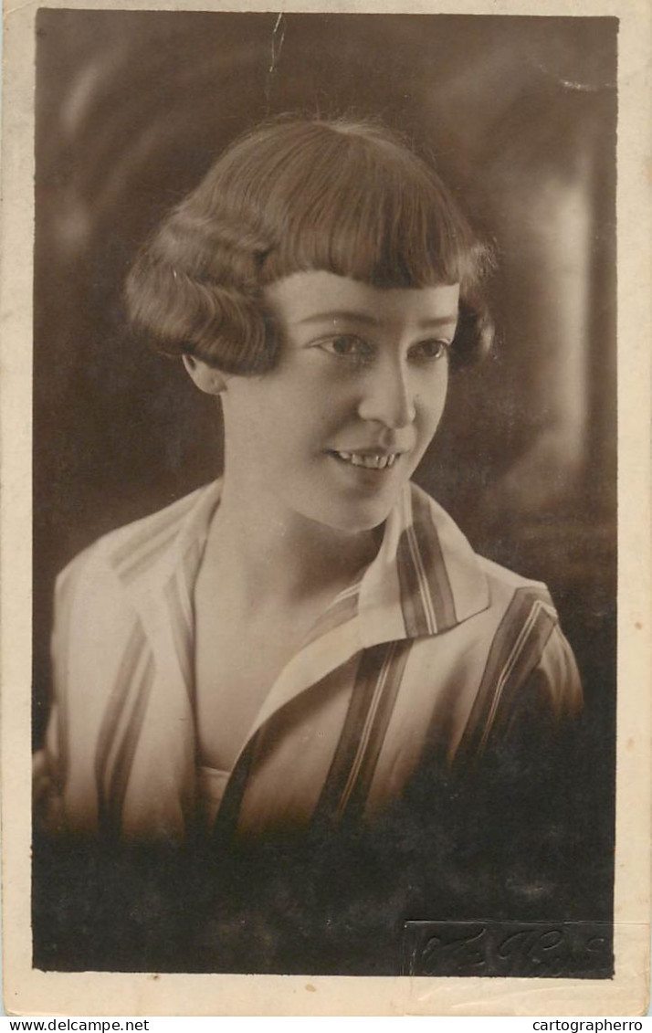 Annonymous Persons Souvenir Photo Social History Portraits & Scenes Elegant Woman Coiffure 1925 - Photographie