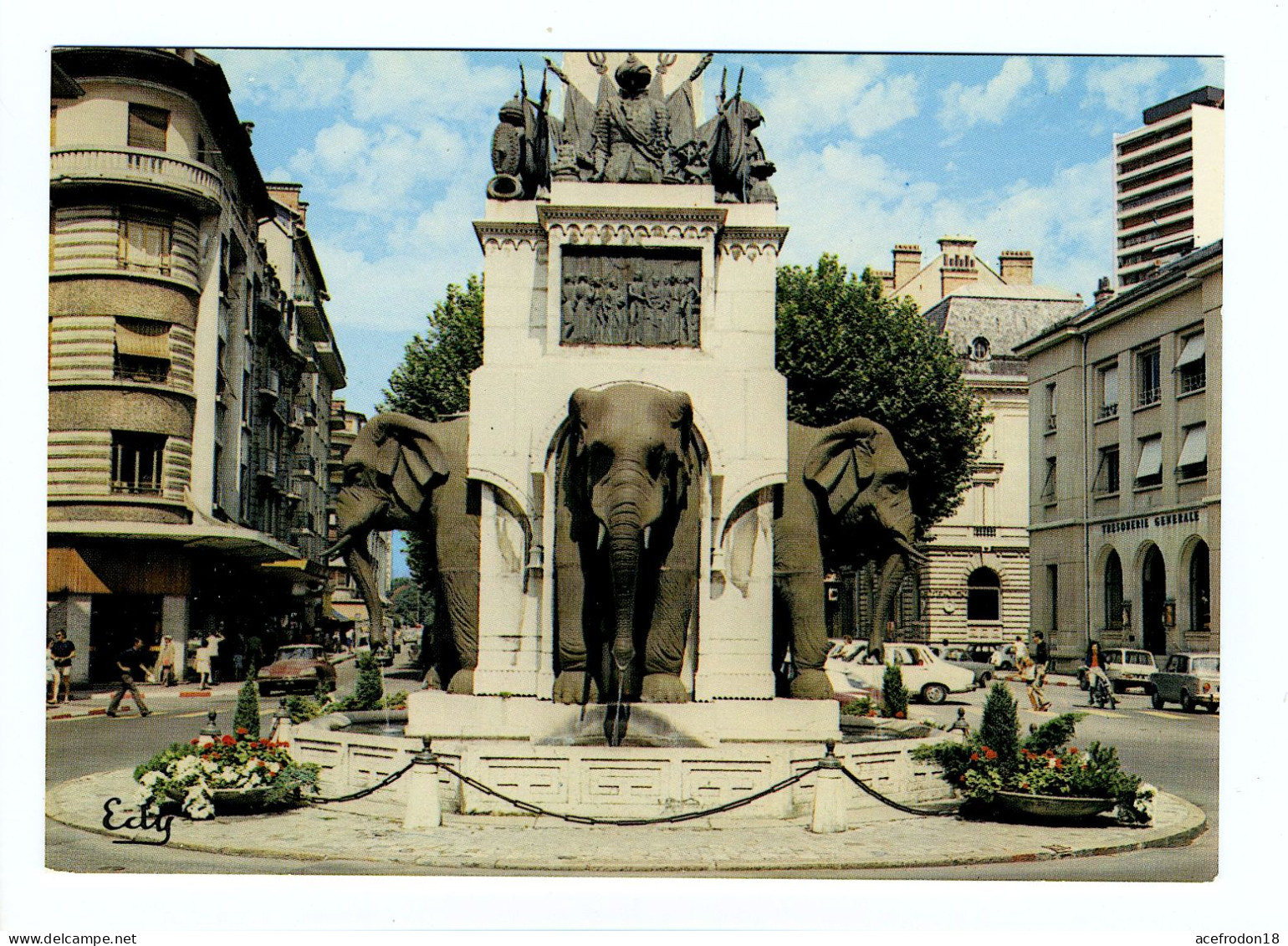 Chambéry - La Fontaine Des Eléphants - Chambery