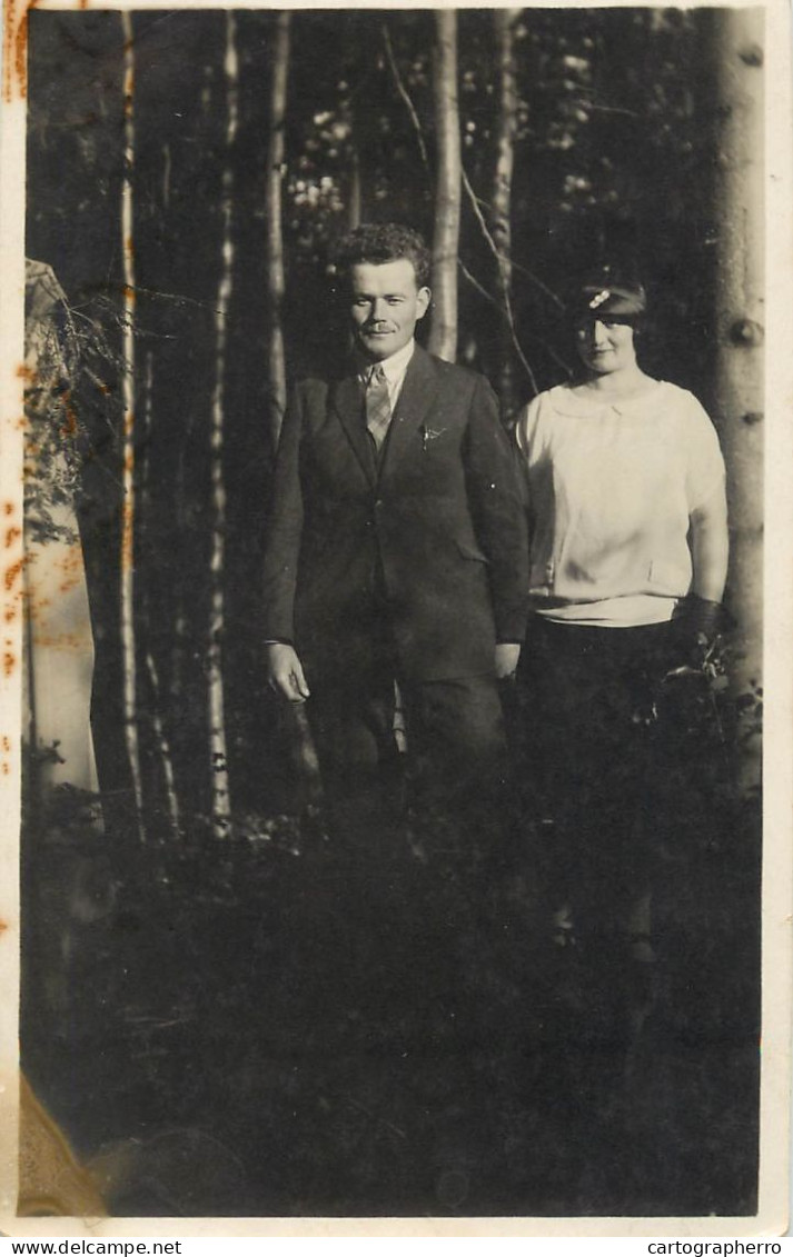 Annonymous Persons Souvenir Photo Social History Portraits & Scenes Elegant Couple In Forest - Photographs