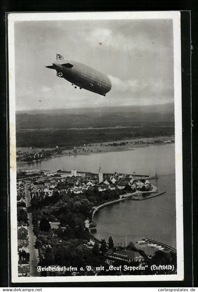 AK Friedrichshafen, Zeppelin über Dem Bodensee, Luftbild  - Dirigeables