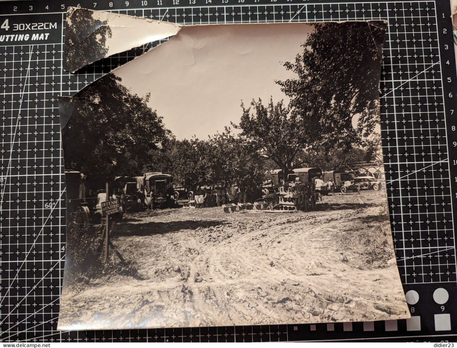 CAMP DE CAMPAGNE MILITAIRE VEHICULE - Matériel