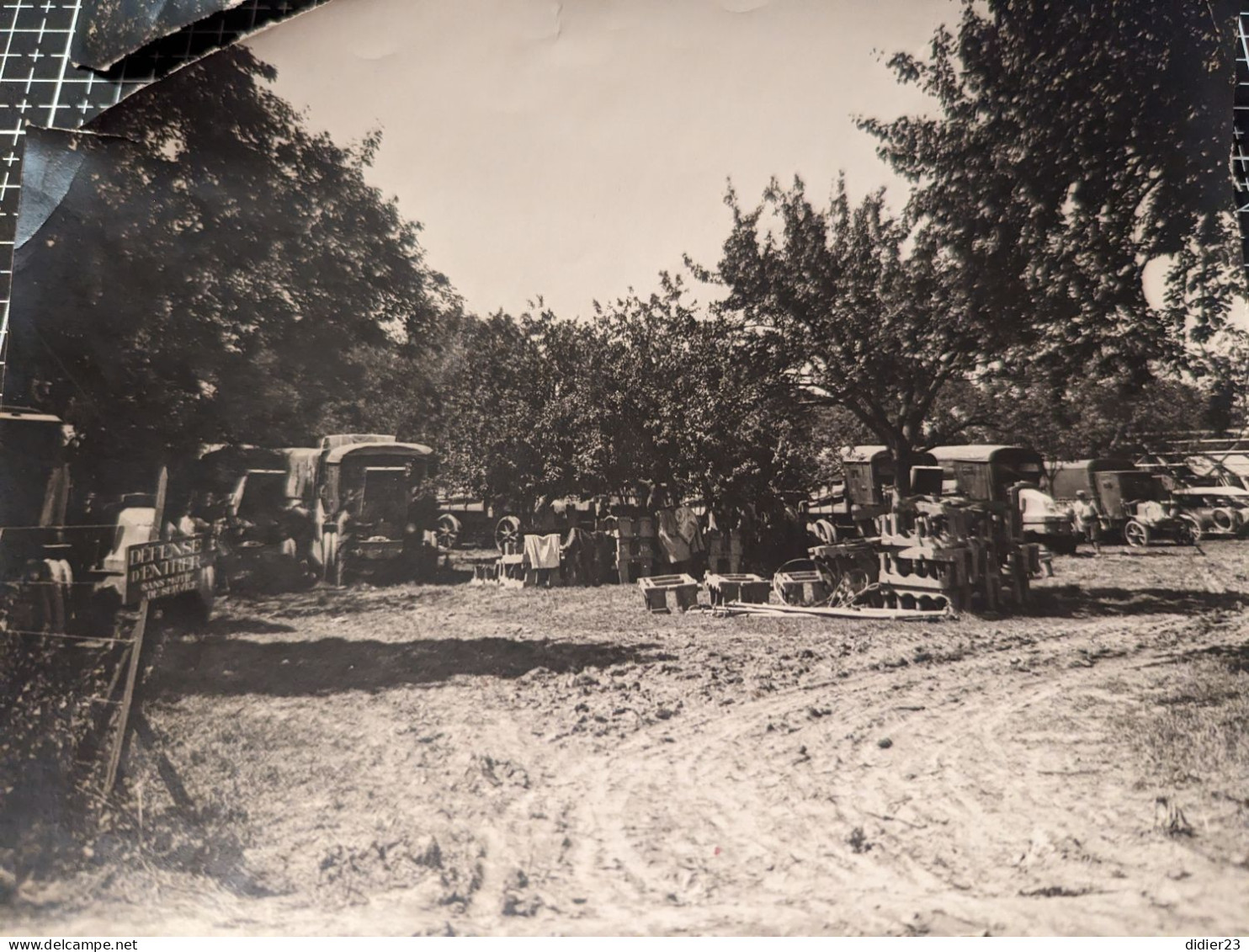 CAMP DE CAMPAGNE MILITAIRE VEHICULE - Equipment