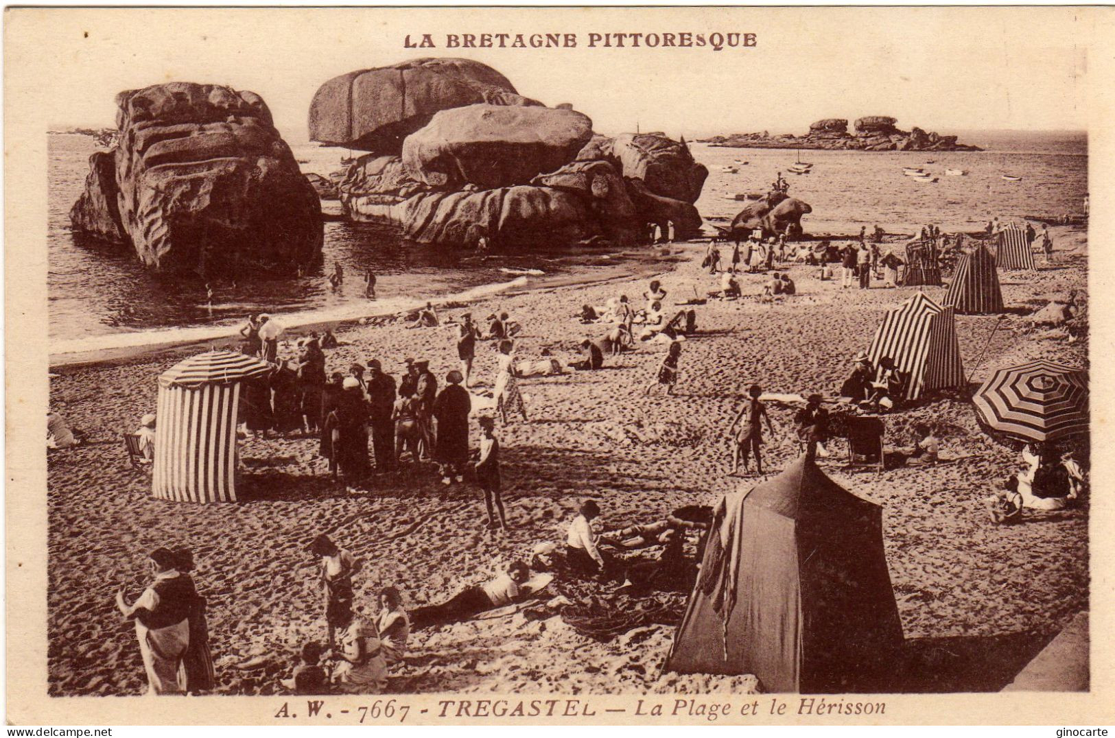 Tregastel La Plage Et Le Herisson - Trégastel