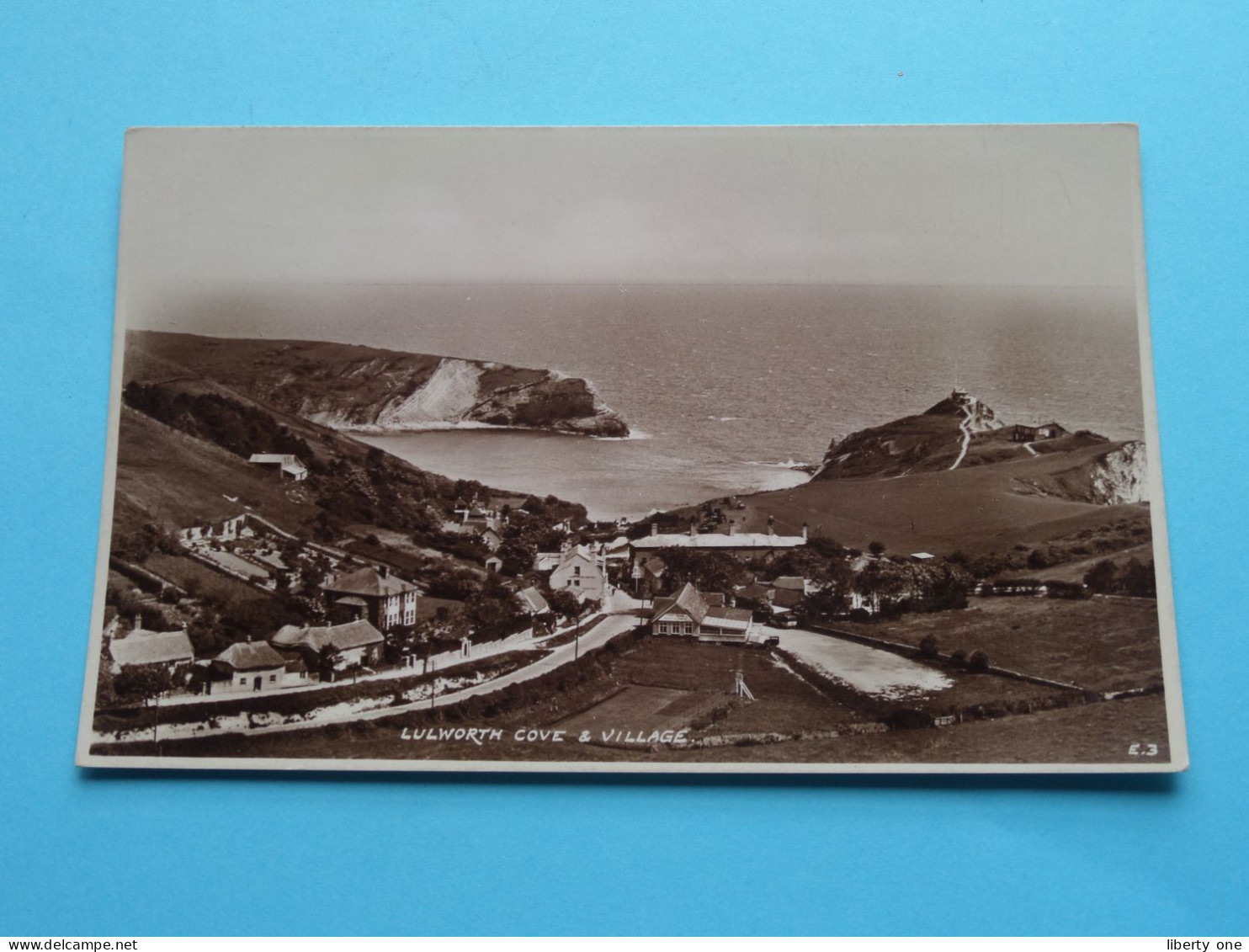 LULWORTH COVE & VILLAGE ( Edit. Wade's Sunny South ) Anno 1964 ( See/voir Scans ) ! - Altri & Non Classificati