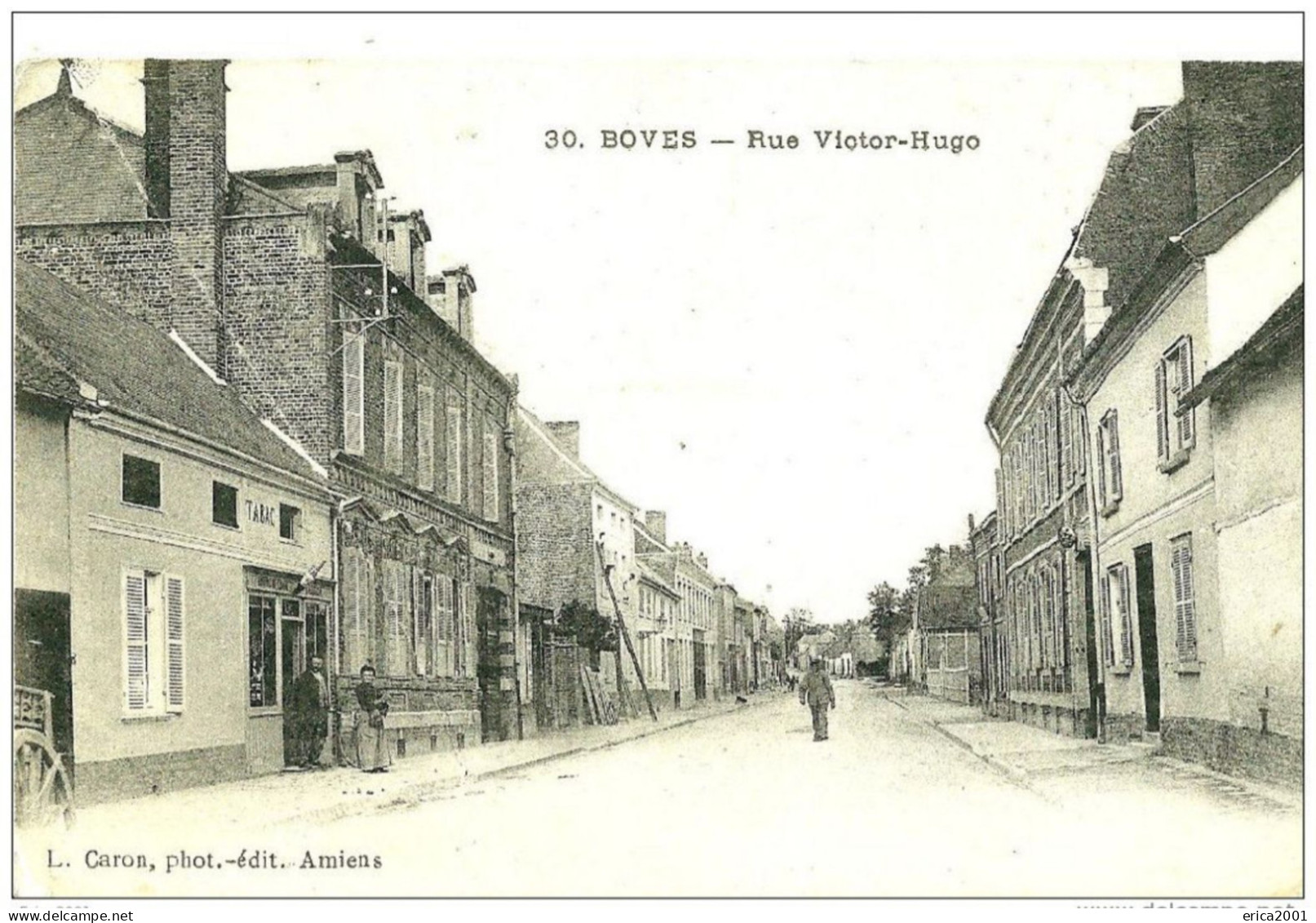 Boves. Rue Victor Hugo. - Boves