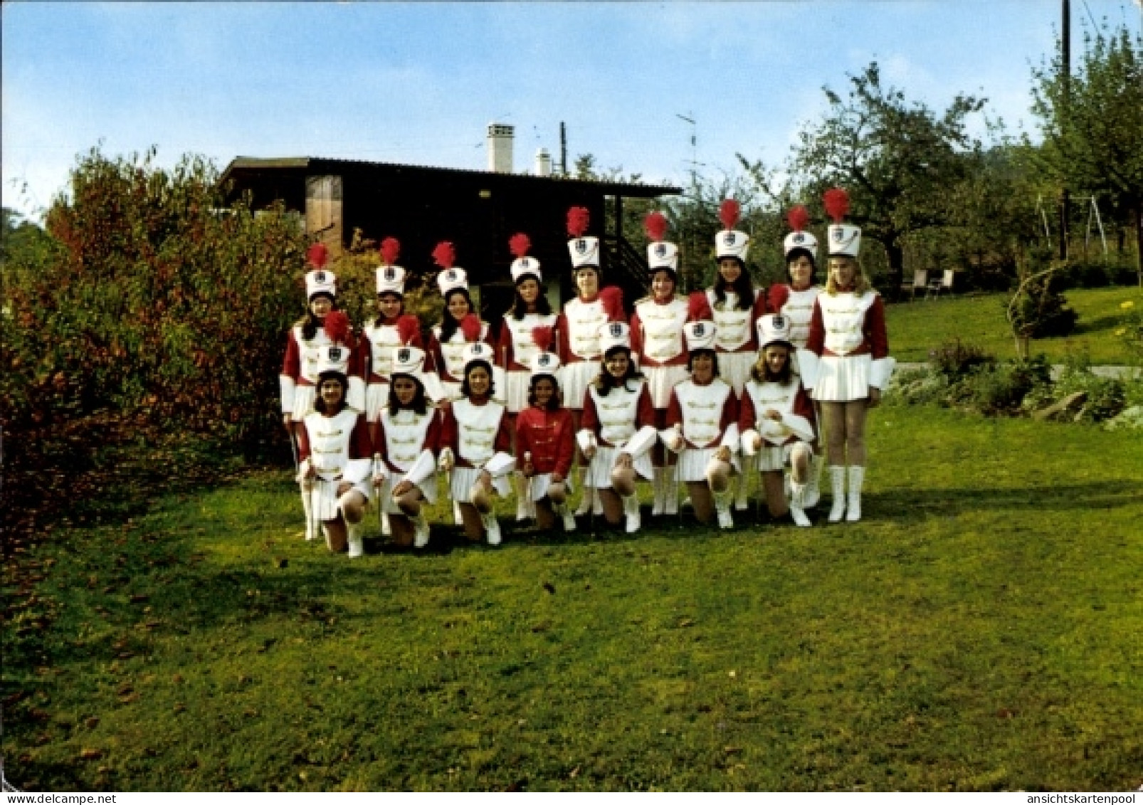 CPA Lutzelhouse, Majorette, Tänzerinnen In Uniformen - Historical Famous People