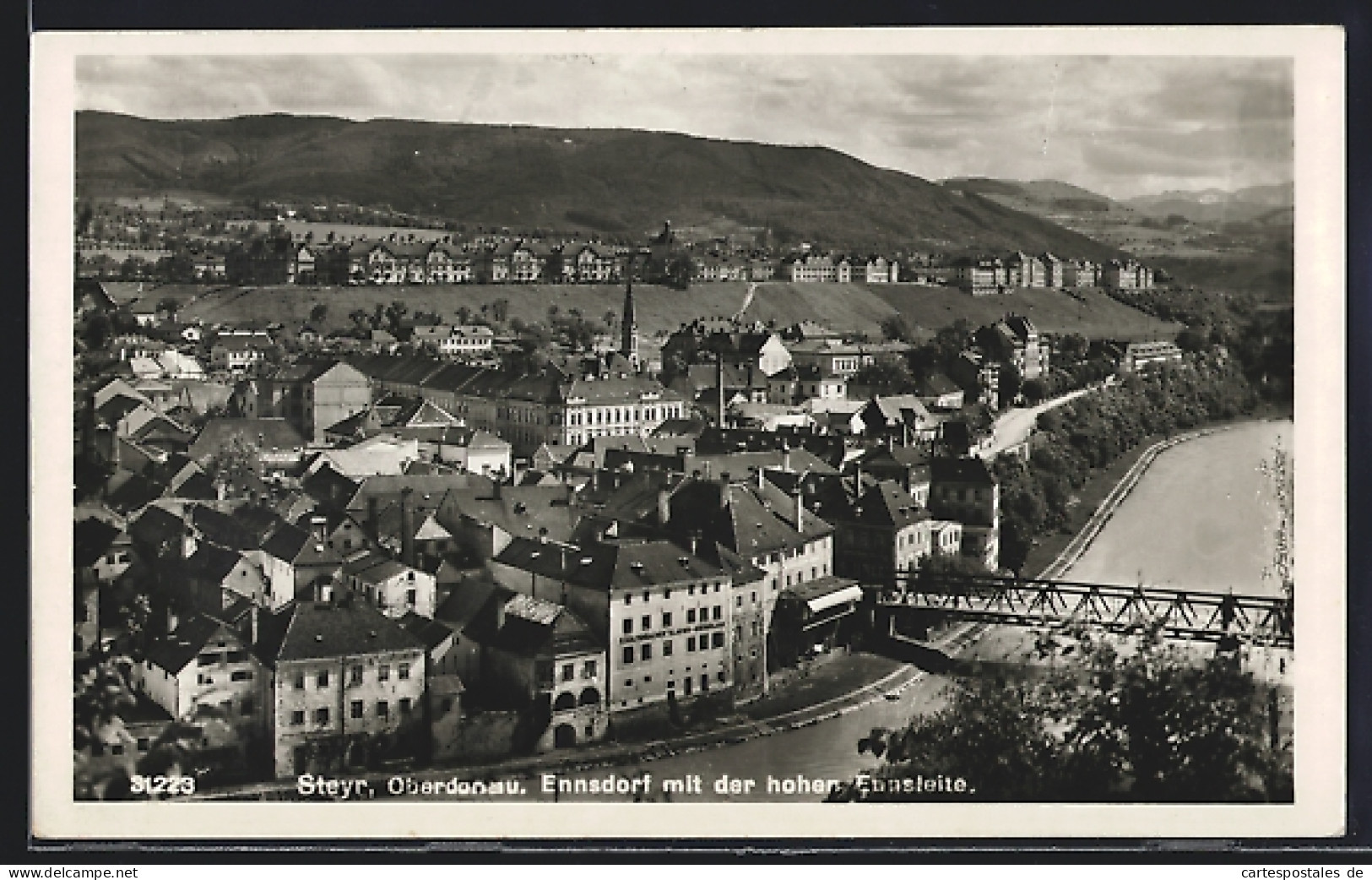 AK Steyr /Oberdonau, Ennsdorf, Ortsansicht Mit Brücke U. Hoher Ennsleite  - Autres & Non Classés