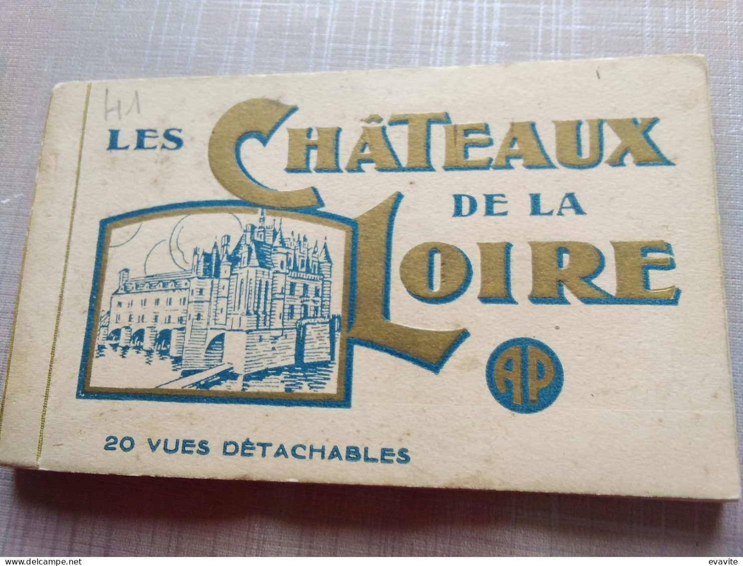 Carnet De 17 CPA Sur 20  (41)   Les Châteaux De La Loire - Autres & Non Classés