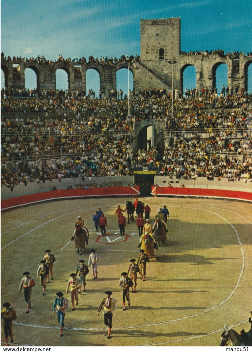 ARLES -  CPSM : Corrida Aux Arènes - Arles