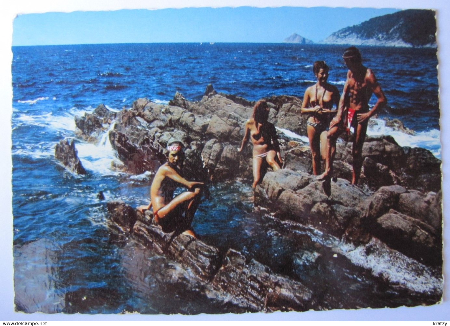 FRANCE - VAR - HYERES - Ile Du Levant - Naturistes Sur Les Rochers - Hyeres