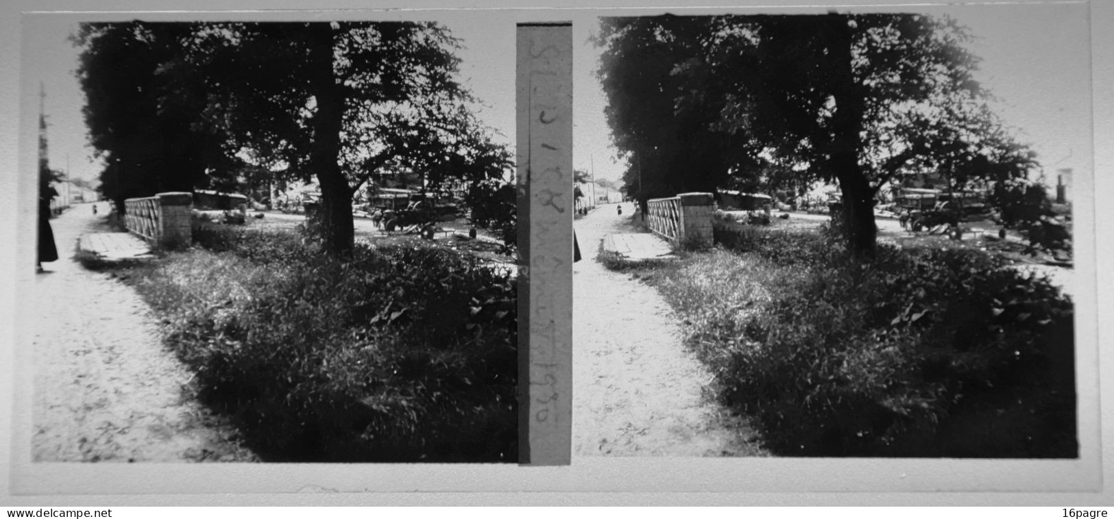 LOT DE CINQ PLAQUES DE VERRE STÉRÉO, MACHECOUL-SAINT-MÊME, 1930 ET 1933. LOIRE-ATLANTIQUE - Glasdias