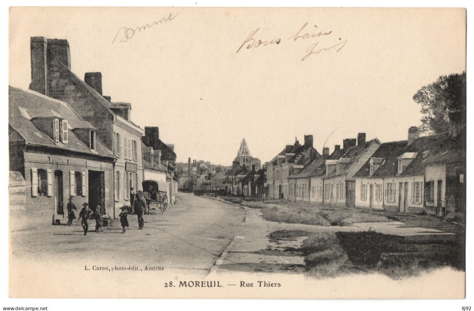 CPA 80 - MOREUIL (Somme) - 28. Rue Thiers (petite Animation) - Ed. Caron - Moreuil