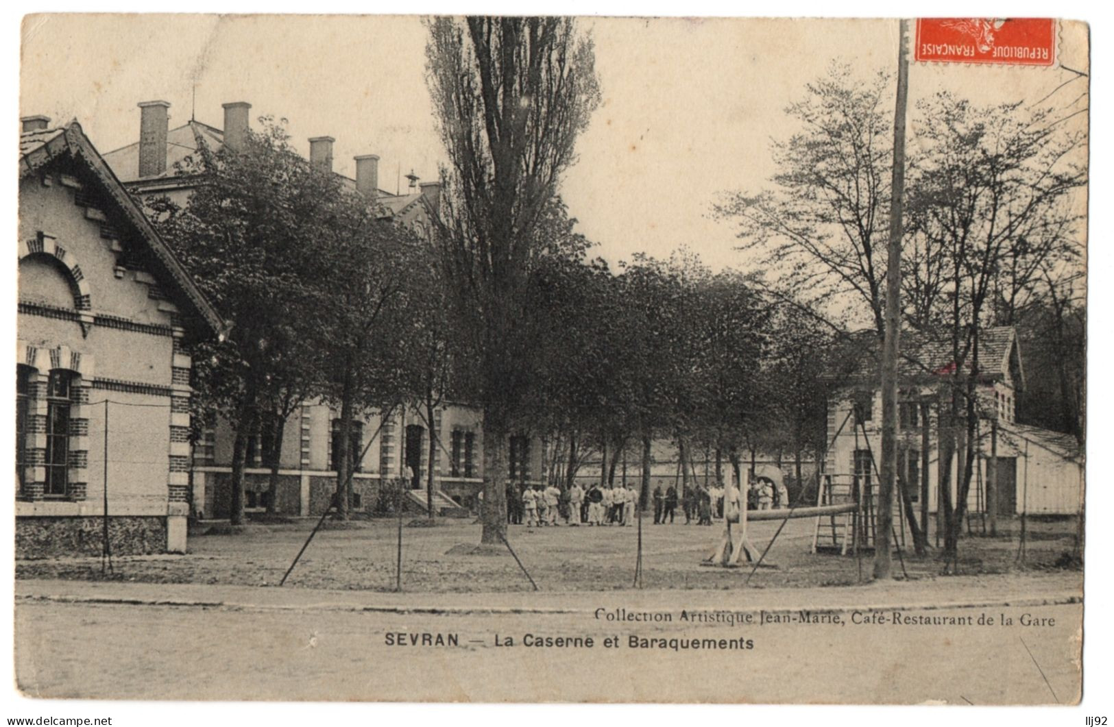CPA 93 - SEVRAN (Seine Saint Denis) - La Caserne Et Baraquements - Coll. Jean-Marie - Sevran