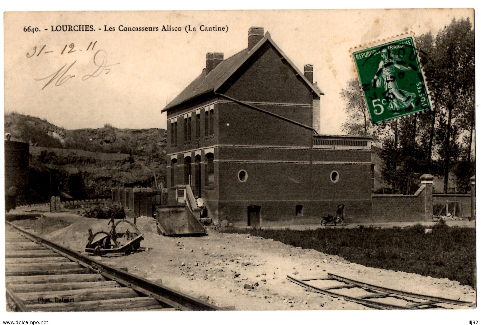 CPA 59 - LOURCHES (Nord) - 6640. Les Concasseurs Alisco (La Cantine) - Phot. Delsart - Industrial