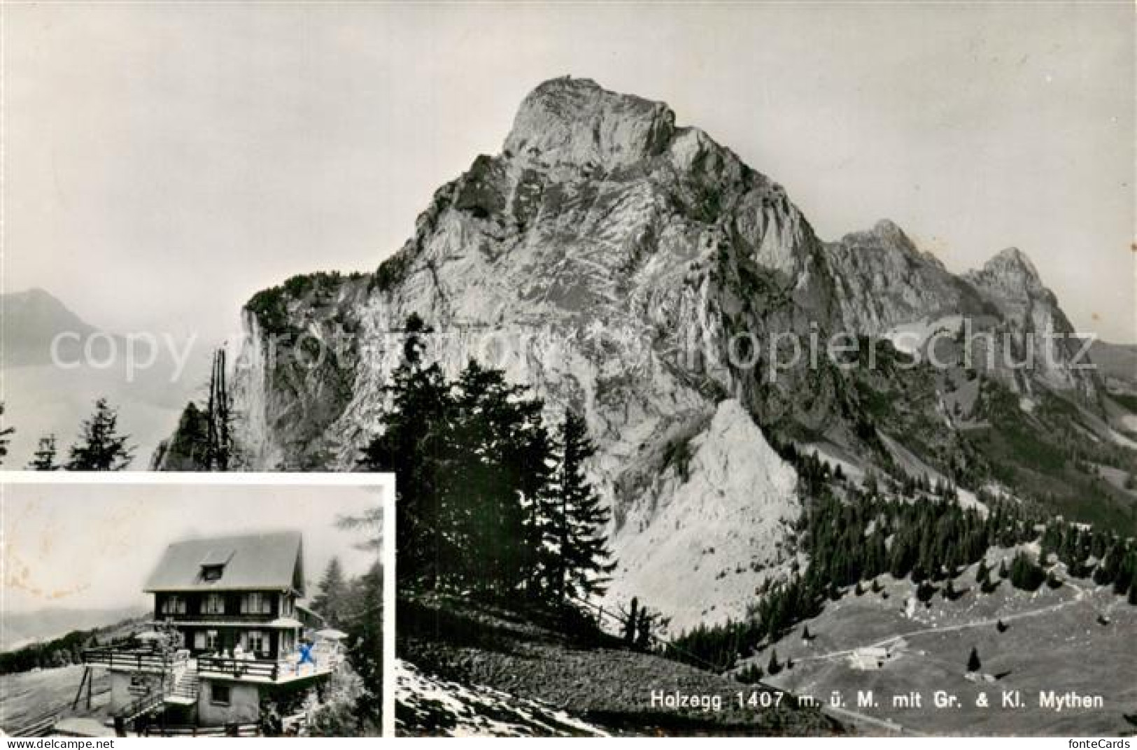 13708691 Holzegg SZ Berghaus Mit Grosse Und Kleine Mythen Alpen  - Autres & Non Classés