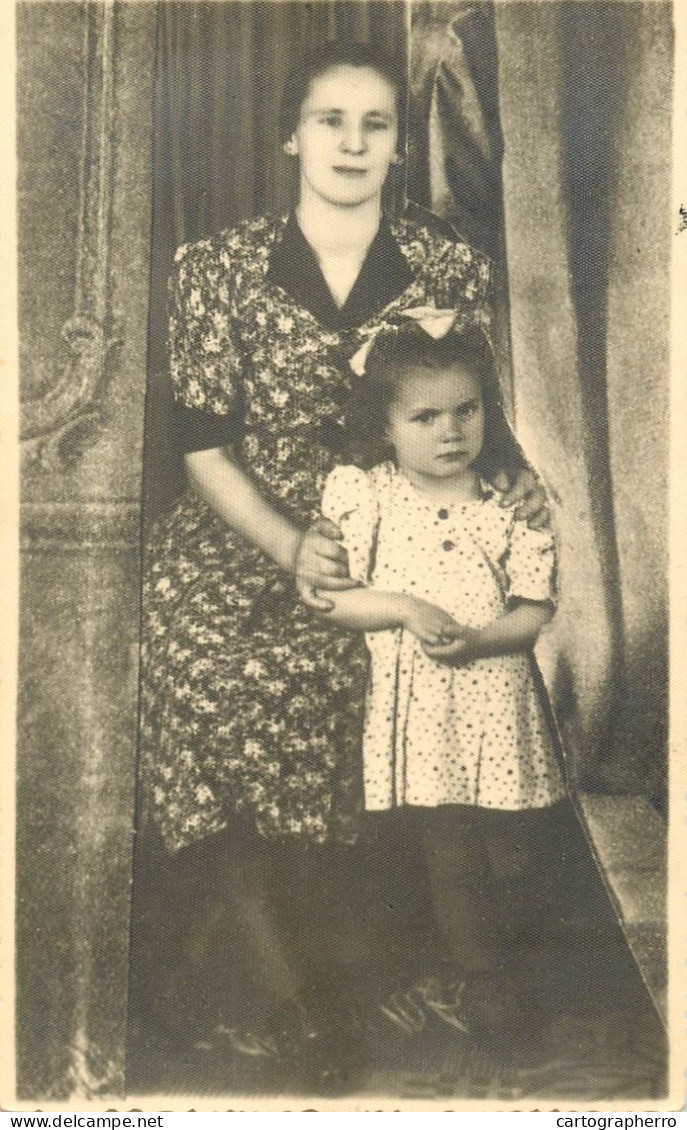 Annonymous Persons Souvenir Photo Social History Portraits & Scenes Mother And Baby - Photographs