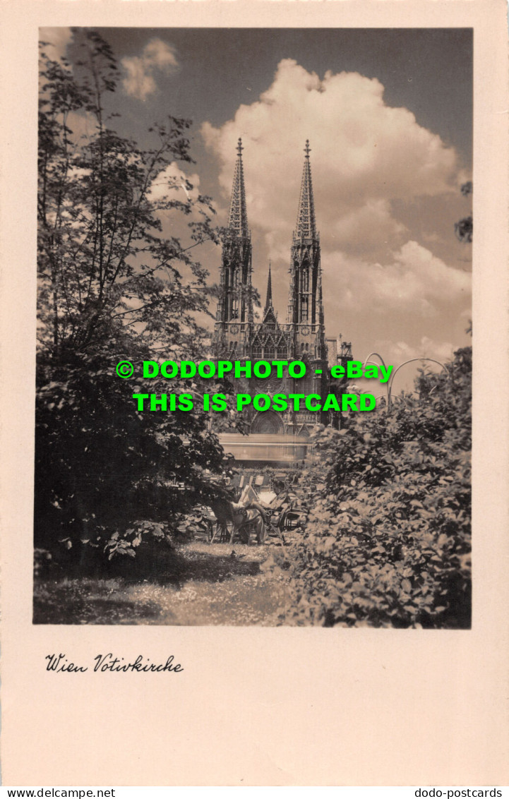 R516034 Wien Votivkirche. RP. Postcard - Mondo