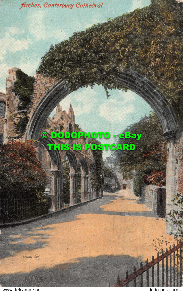 R516380 Canterbury Cathedral. Arches. Valentines Series. 1926 - Wereld