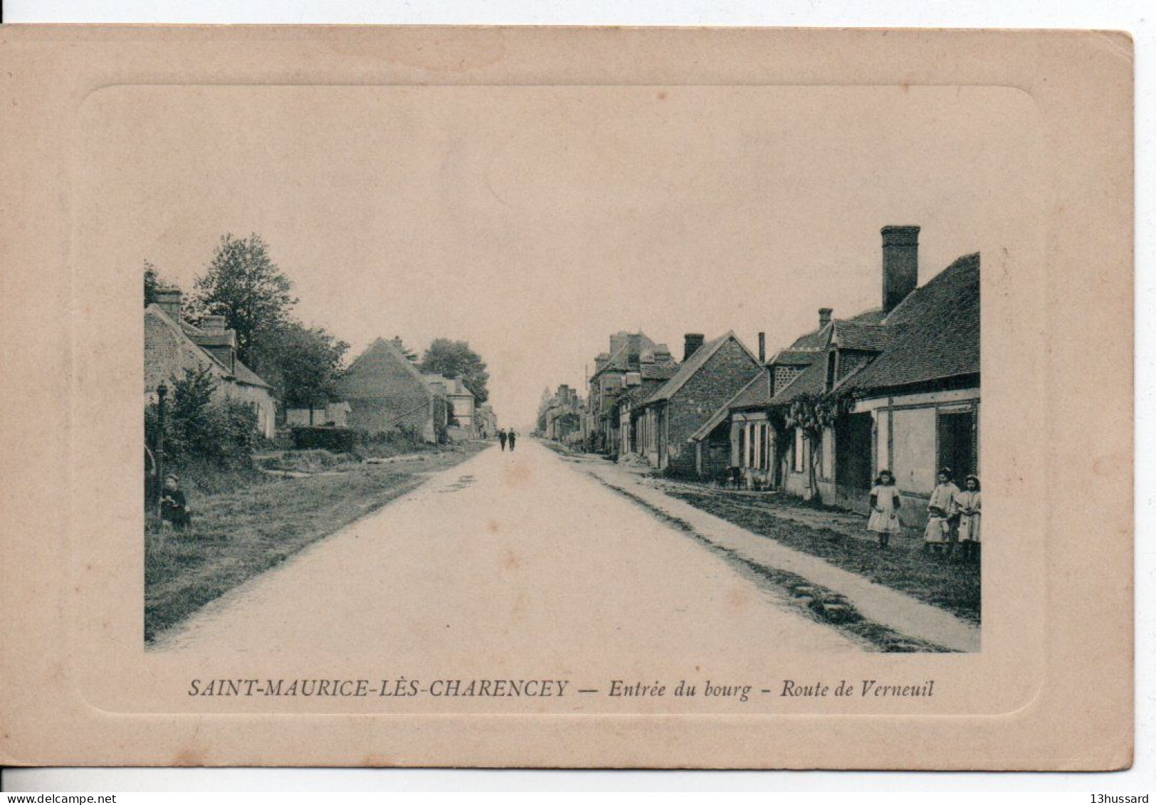 Carte Postale Ancienne Perrou - L'EgliseSaint Maurice Les Charencey - Entrée Du Bourg. Route De Verneuil - Autres & Non Classés