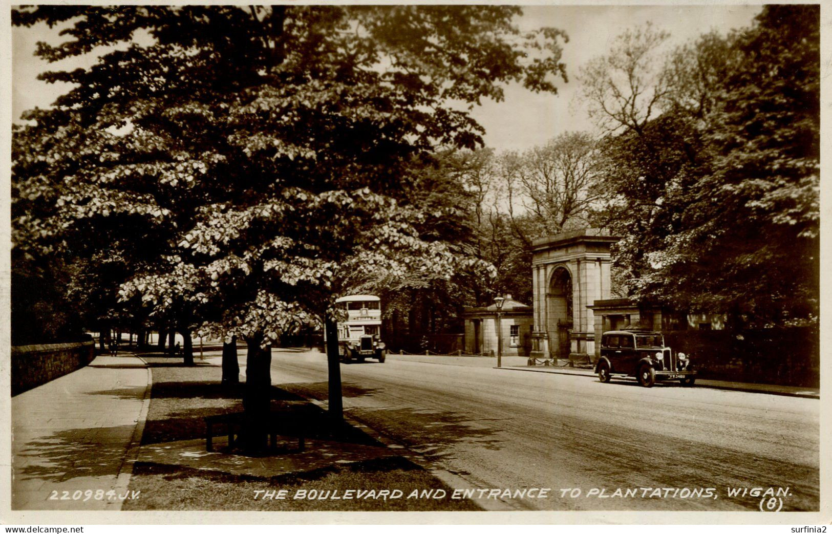 LANCS - WIGAN - THE BOULEVARD AND ENTRANCE TO PLANTATIONS RP  La4388 - Other & Unclassified