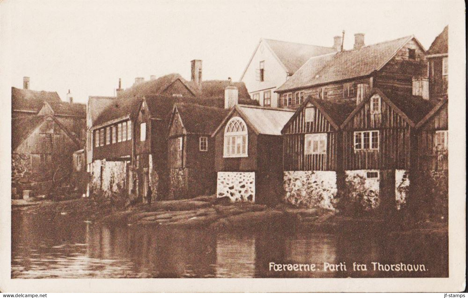 1930. FÆRØERNE. Fine Postcard: Færøerne. Parti Fra Thorshavn. Reverse: Sælges Til Fordel For Fonden Til Hj... - JF545565 - Faroe Islands