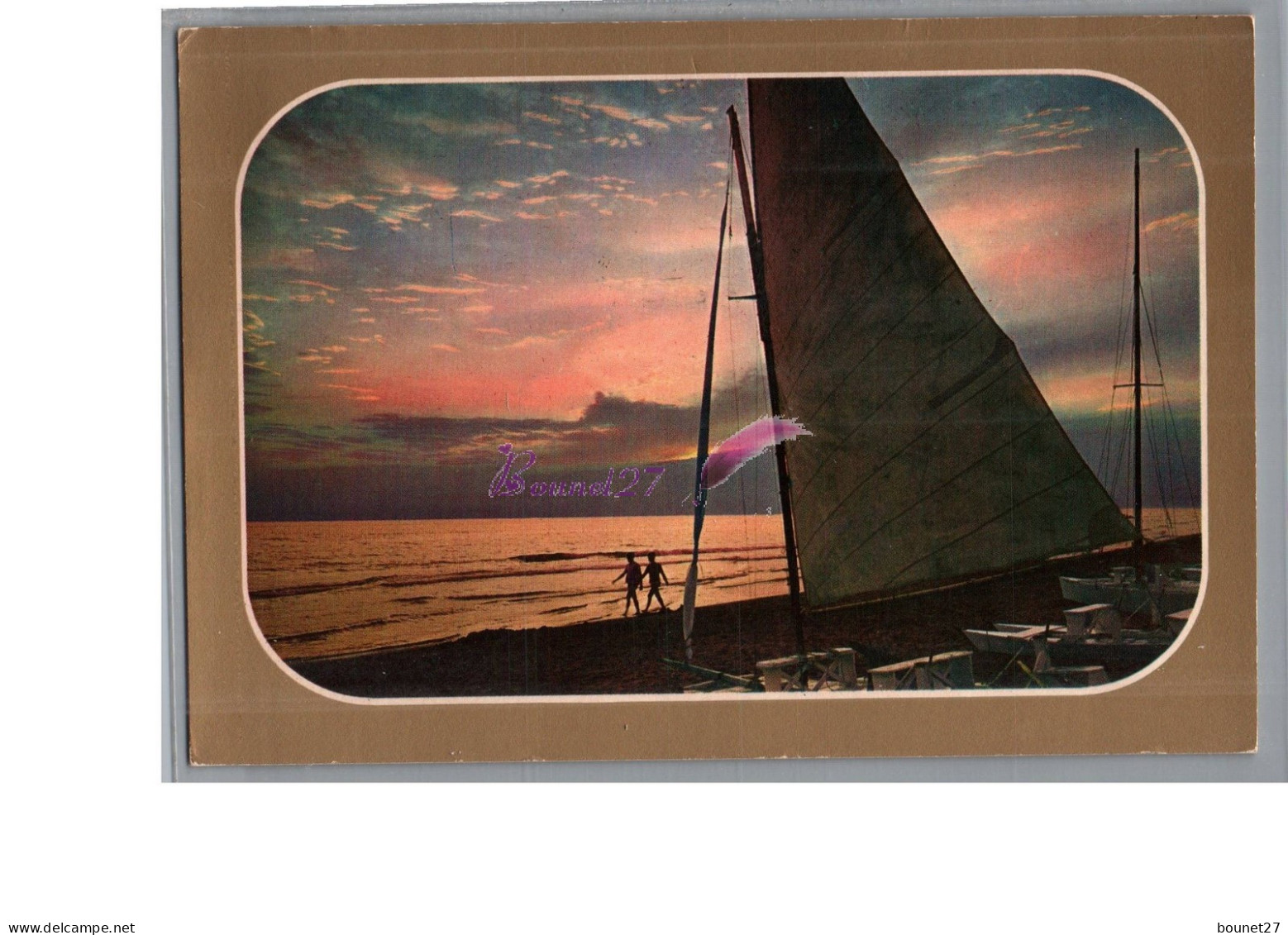 La Côte D'Aur 83 - Le Rivage Typique Voilier Au Coucher Du Soleil Et Promeneur Bord De Mer  1981 - Saint-Raphaël