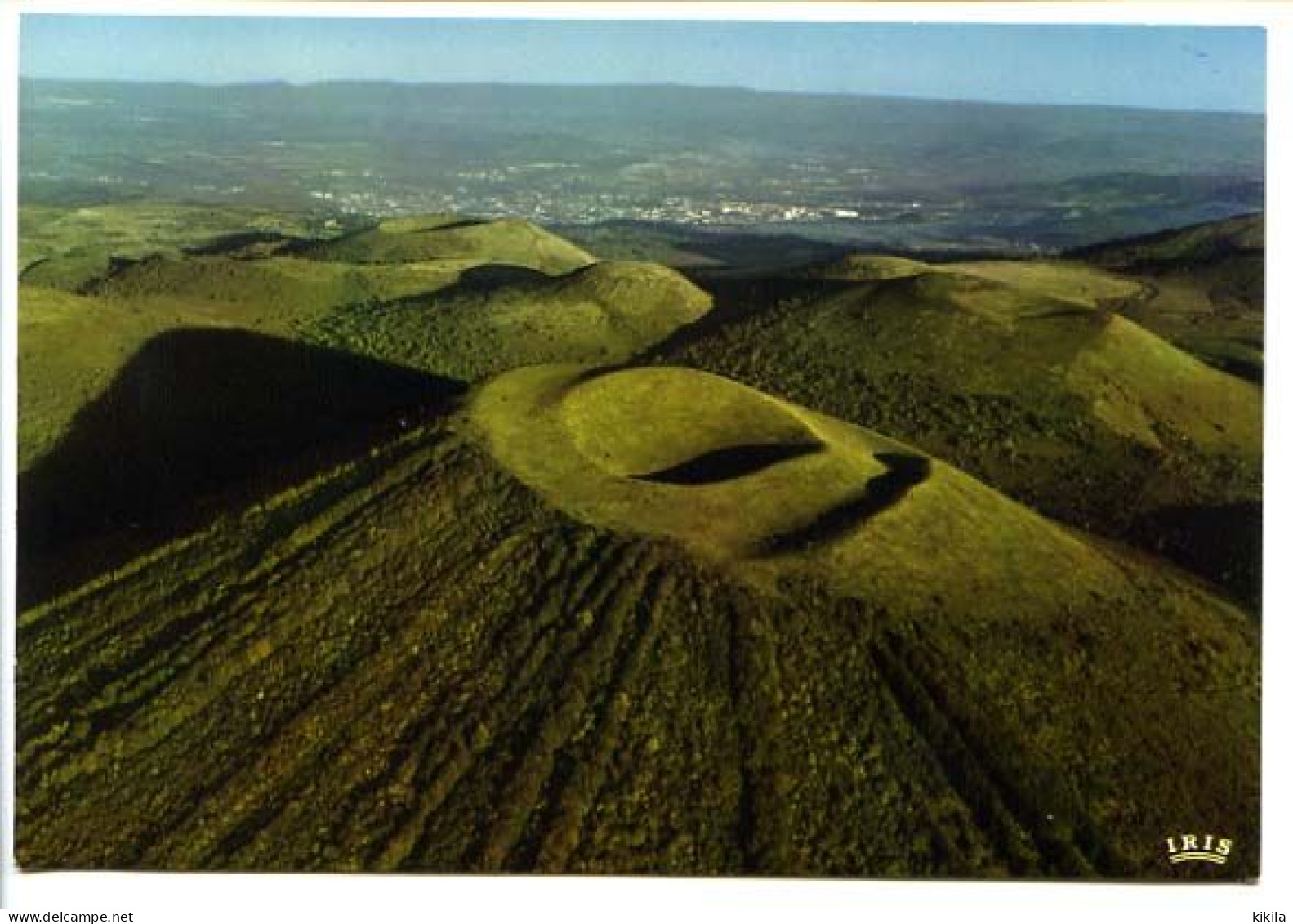 CPSM  10.5 X 15  Auvergne En Avion Sur La Chaîne Des Dômes   Le PUY DE COMES - Other & Unclassified