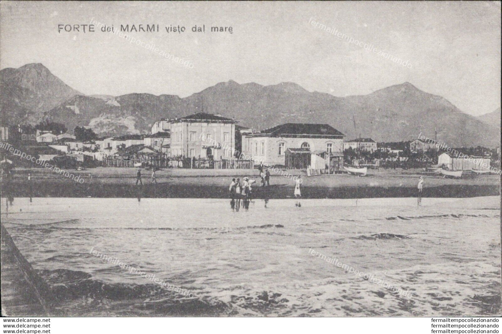 Ar42 Cartolina Forte Dei Marmi Visto Dal Mare Provincia Di Lucca - Lucca