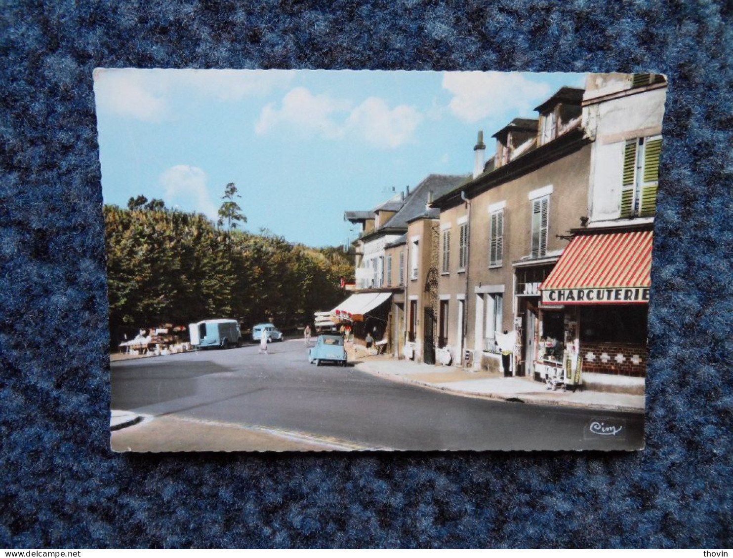 KB10/1063-Bièvres Place Du Marché Commerces Charcuterie - Bievres