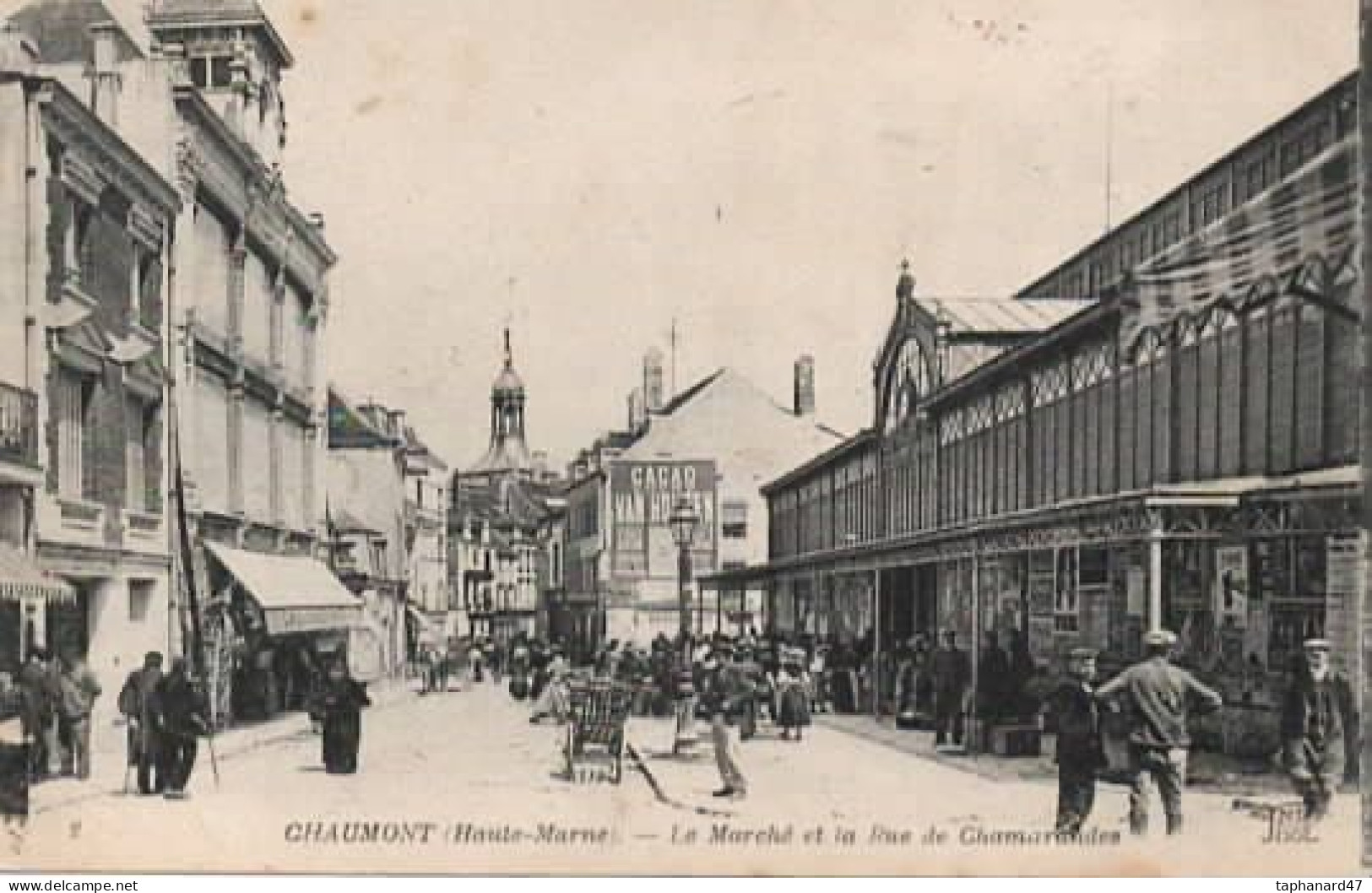 . 52 . CHAUMONT . Le Marché Et La Rue De Chamarandes . Animation . - Chaumont