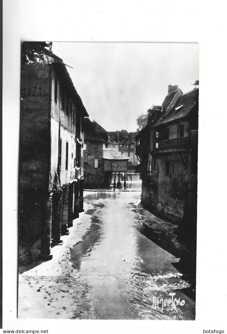 CPA PHOTO DPT 64 SALIES,DU BEARN , VIEILLES MAISONS - Salies De Bearn