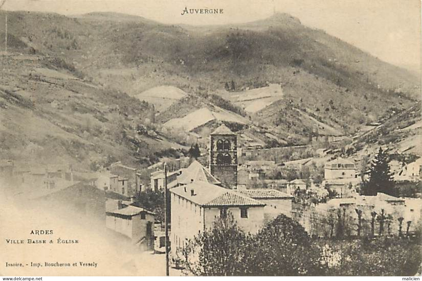 - Puy De Dôme -ref-B1003- Ardes - Ville Basse Et Eglise - - Altri & Non Classificati